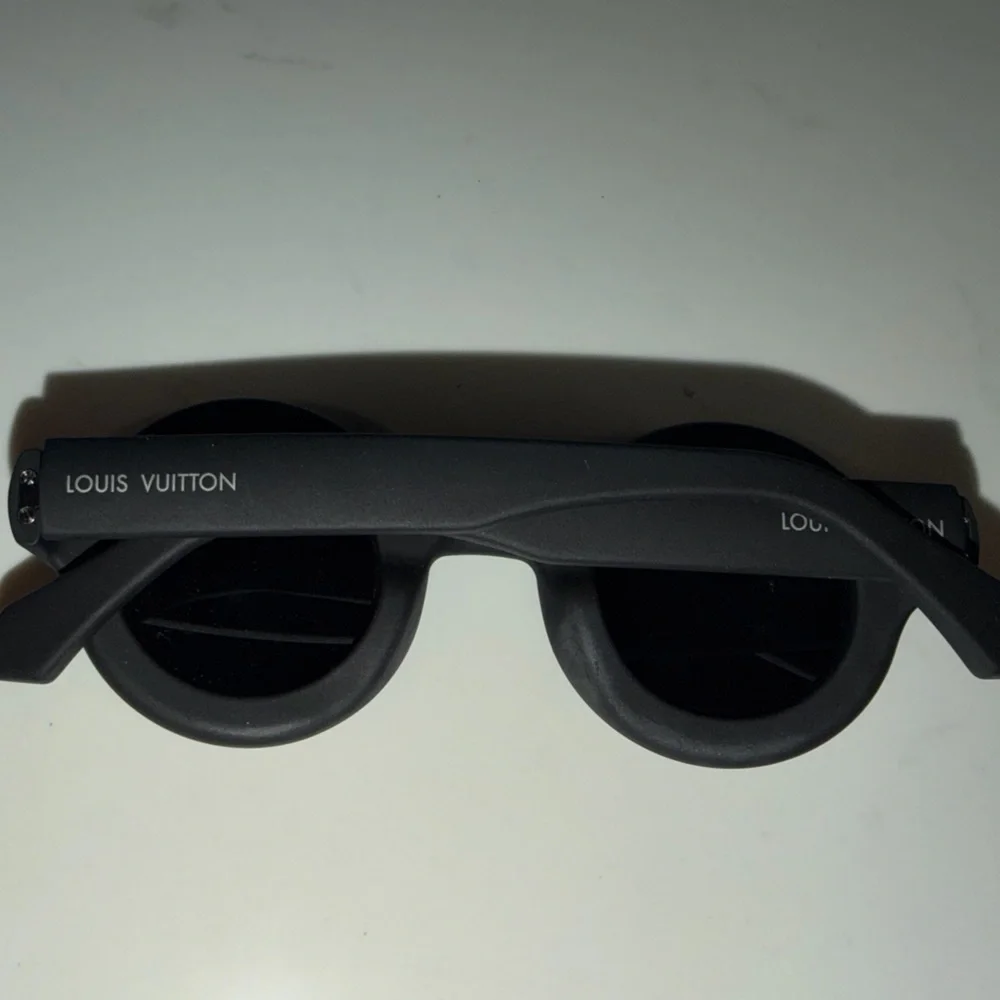 Louis Vuitton Super Vision Round Sunglasses - Picture 7 of 8